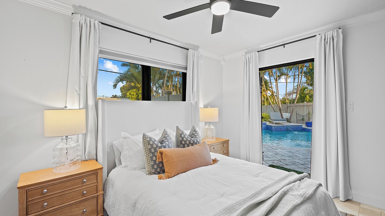 Photo of Bedroom in Coral Ridge Isles