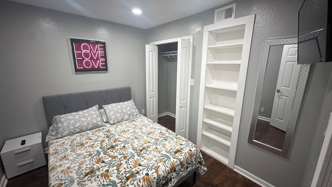 Photo of Bedroom in Midland