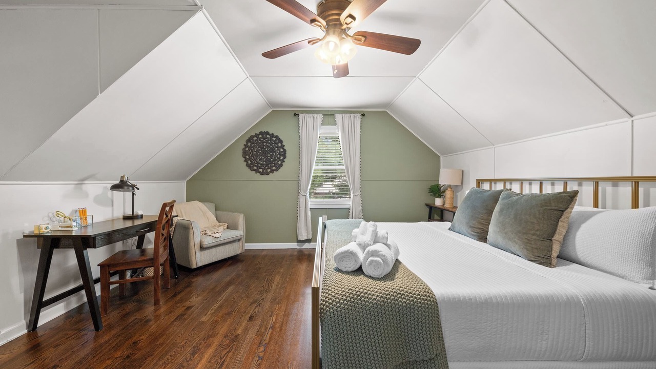 Photo of Bedroom in Lee's Summit