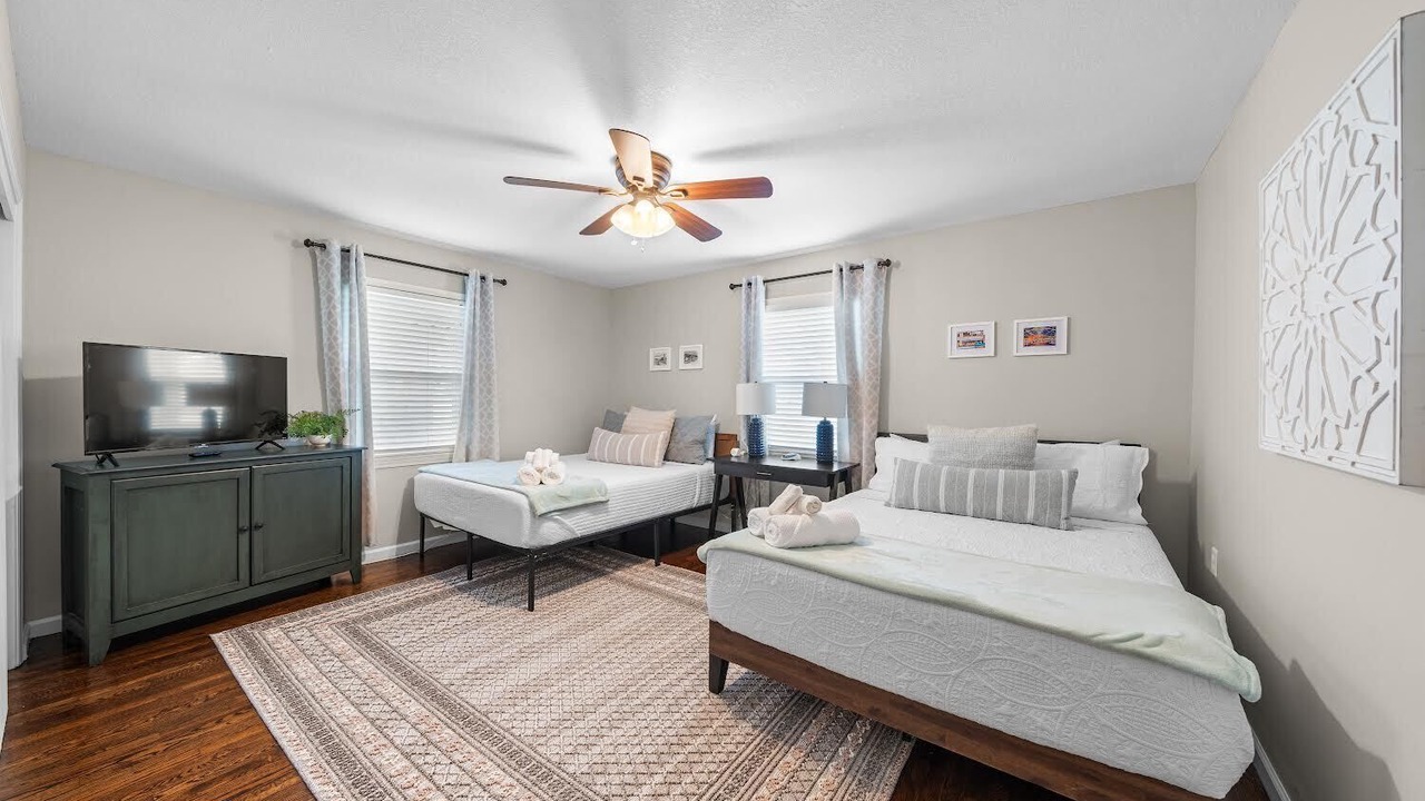 Photo of Bedroom in Lee's Summit