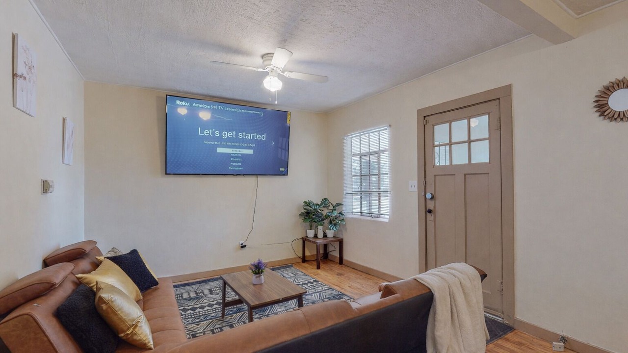 Photo of Livingroom in Albuquerque