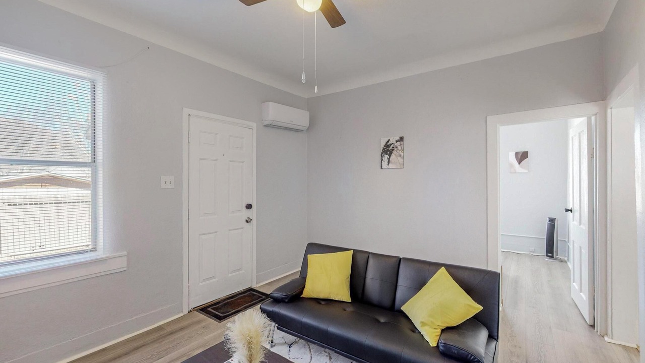 Photo of Livingroom in Albuquerque