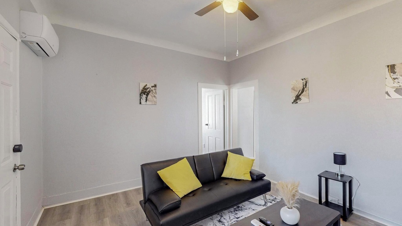Photo of Livingroom in Albuquerque