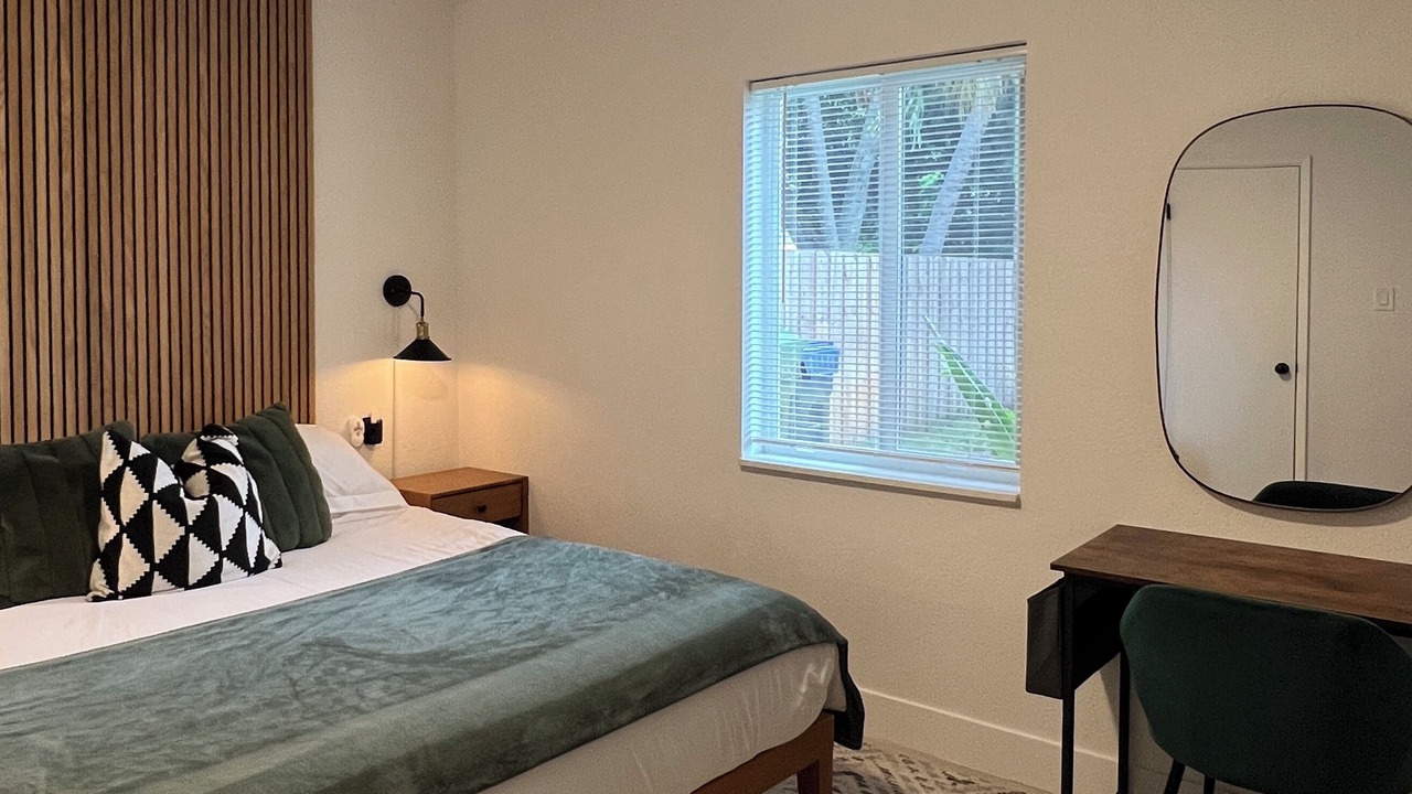 Photo of Bedroom in South Middle River