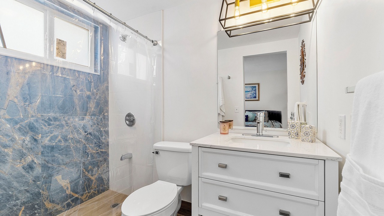 Photo of Bathroom in Cypress Point