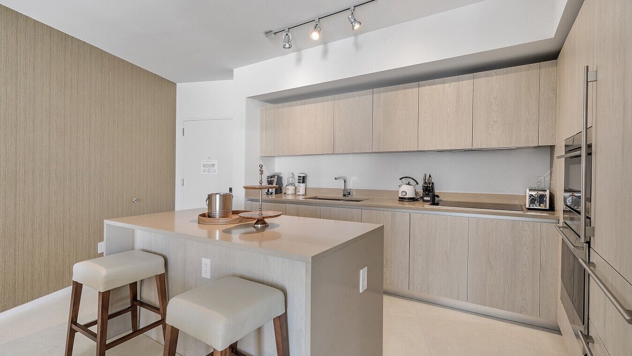 Photo of Kitchen in Hollywood South Central Beach