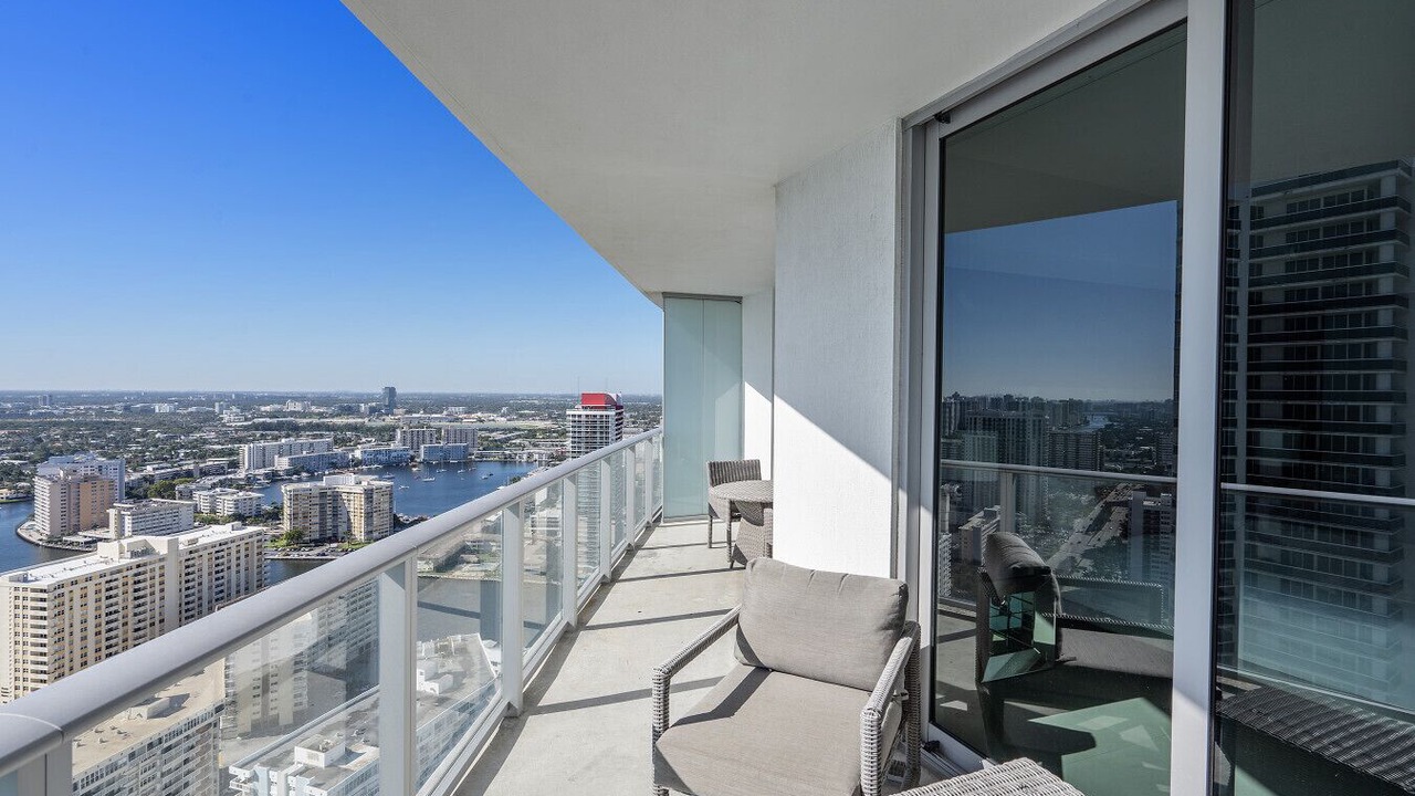 Photo of Outdoor in Hollywood South Central Beach