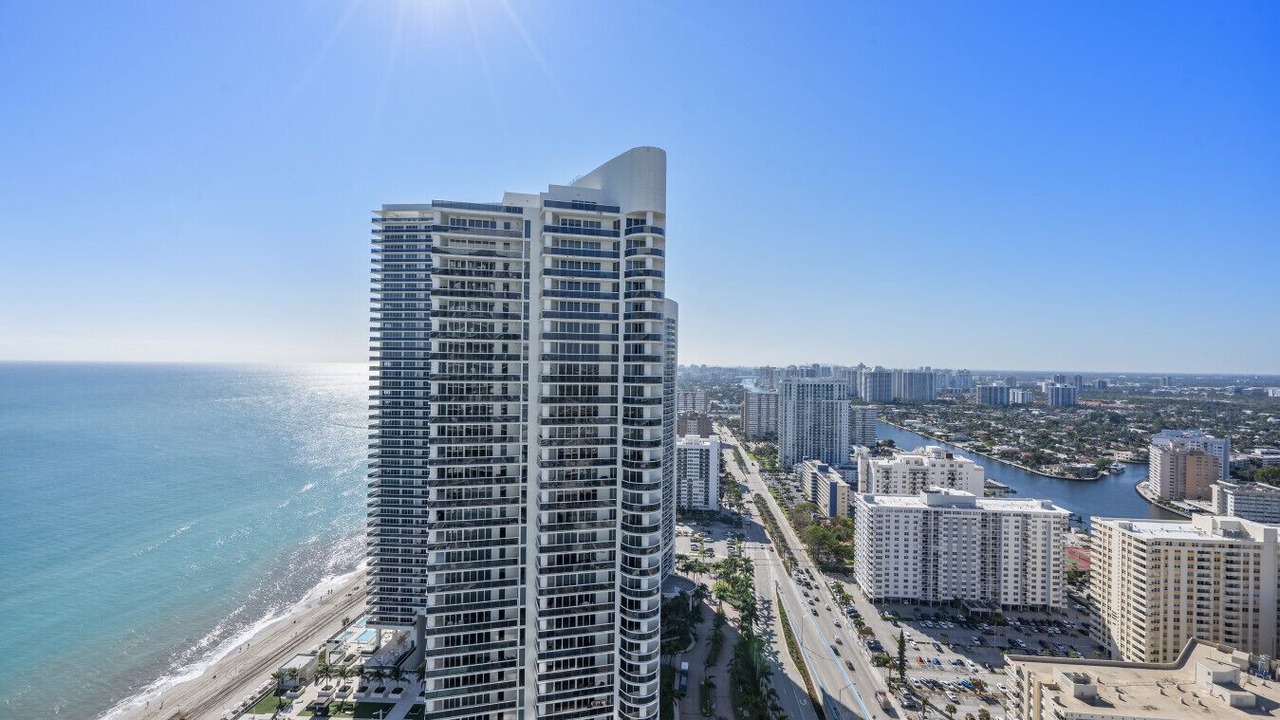 Photo of Outdoor in Hollywood South Central Beach