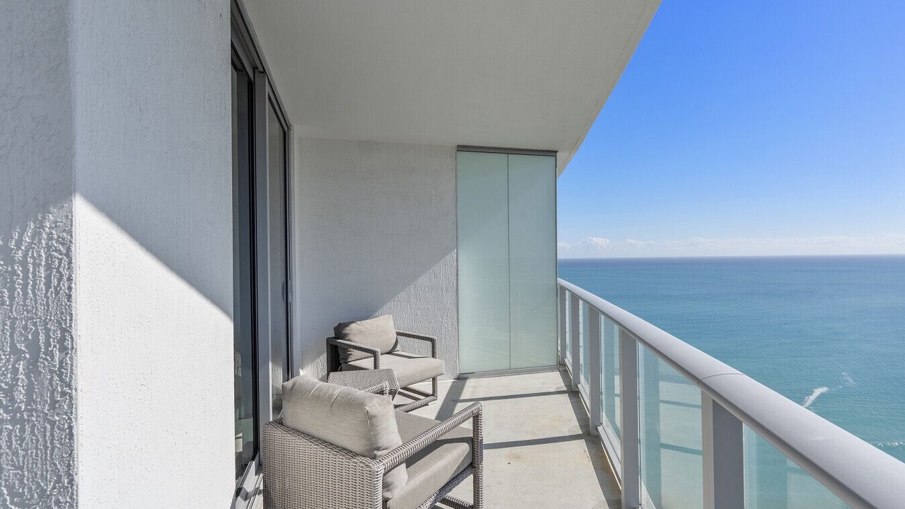Photo of Outdoor in Hollywood South Central Beach