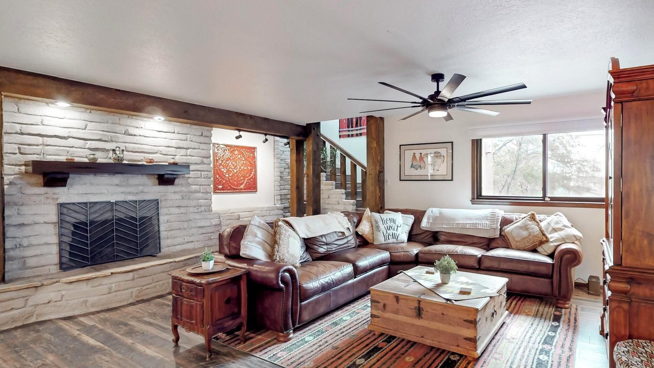 Photo of Livingroom in Northeast Heights