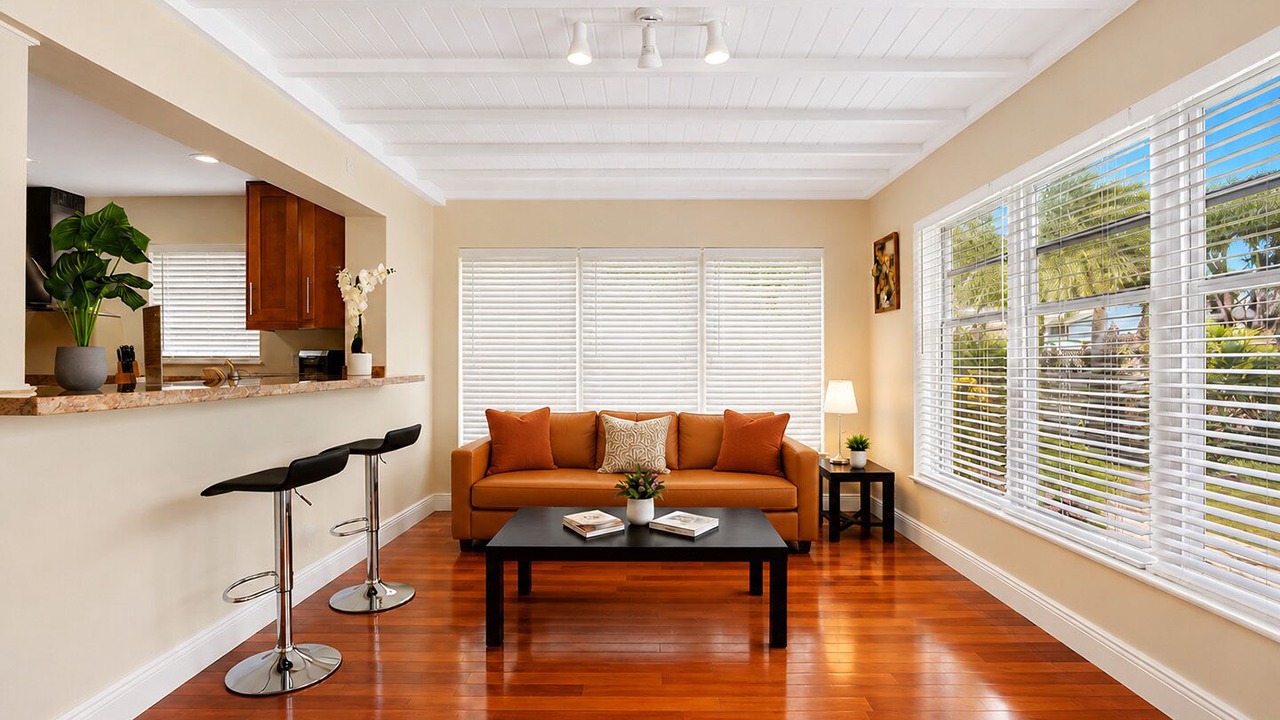 Photo of Livingroom in South Lake