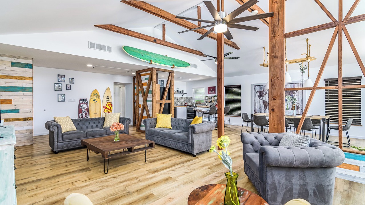 Photo of Livingroom in Cocoa Isles