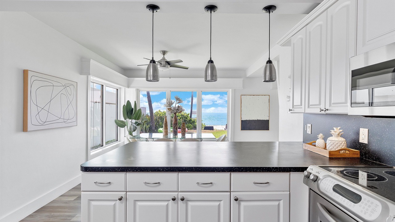 Photo of Kitchen in Lauderdale Beach