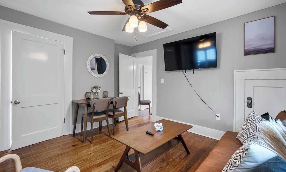 Photo of Livingroom in Hillcrest