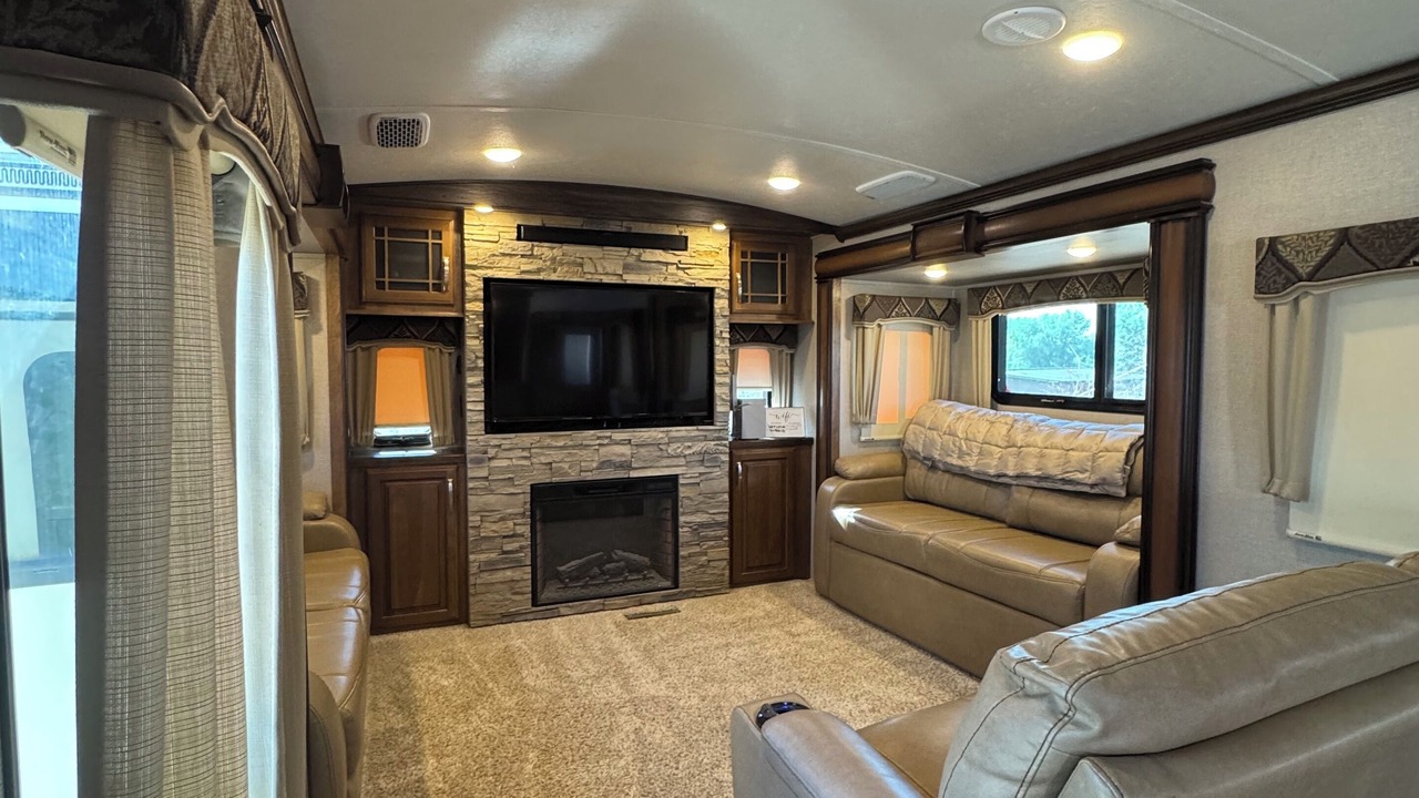 Photo of Livingroom in Farmington