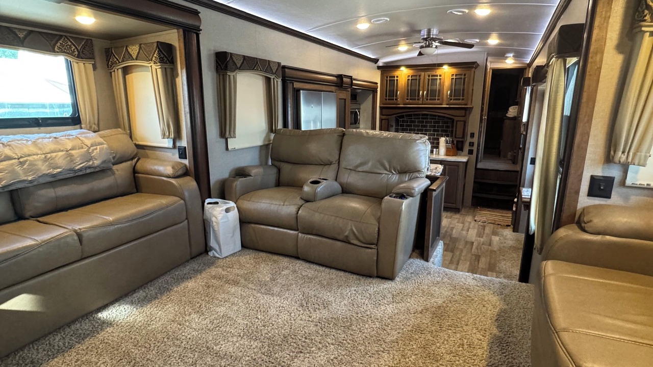 Photo of Livingroom in Farmington