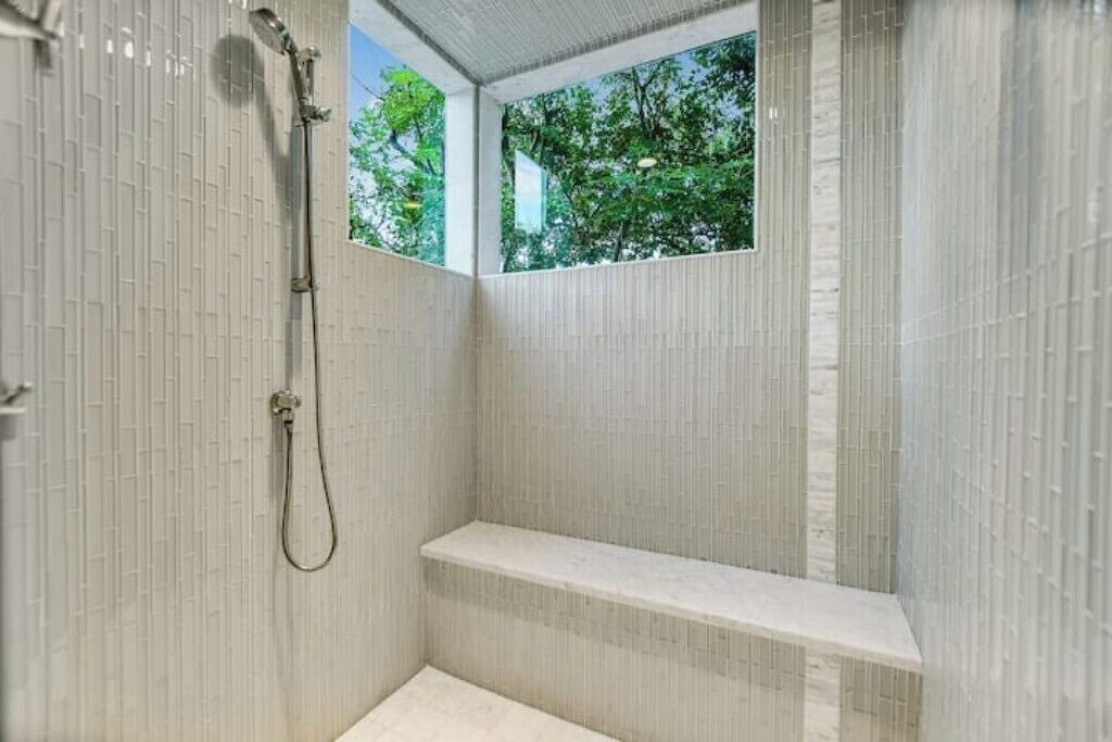Photo of Bathroom in South River City