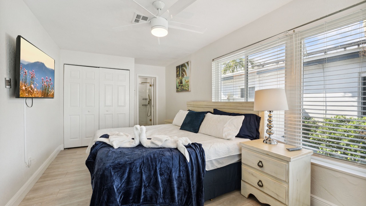 Photo of Bedroom in Oakland Park