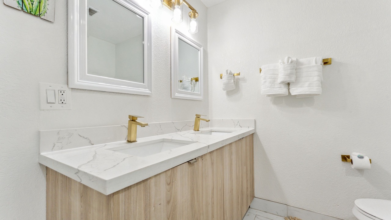 Photo of Bathroom in Oakland Park
