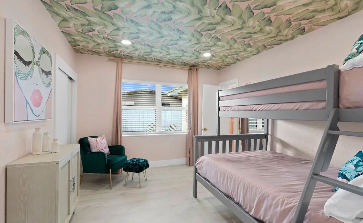 Photo of Bedroom in Coral Ridge