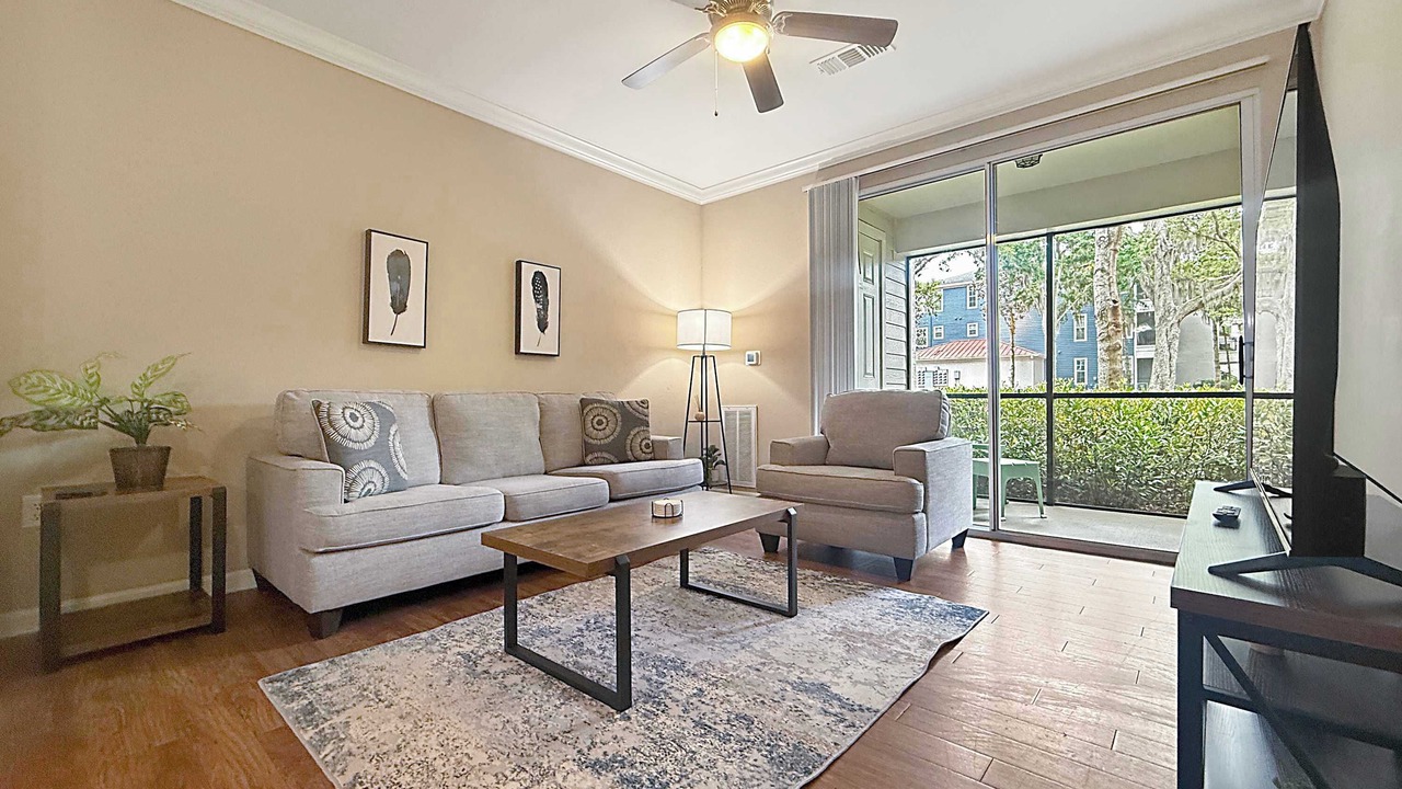 Photo of Livingroom in Lutz