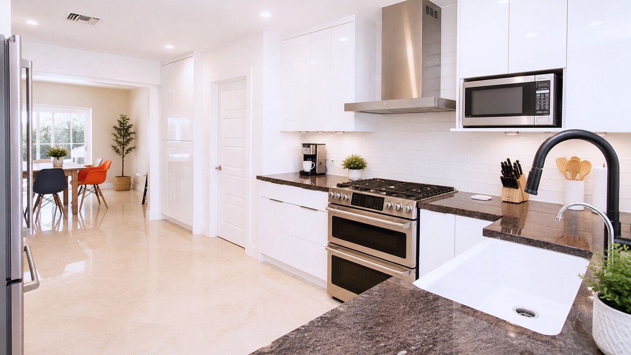 Photo of Kitchen in Hollywood Lakes