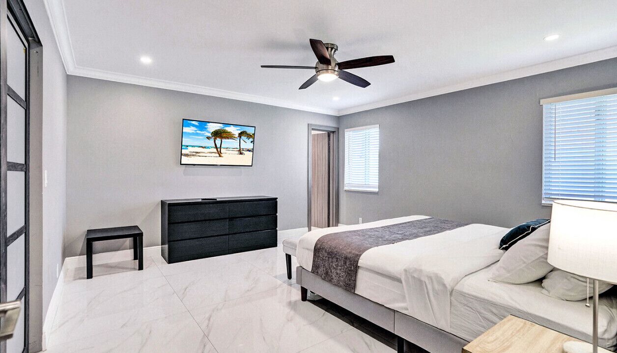 Photo of Bedroom in South Lake