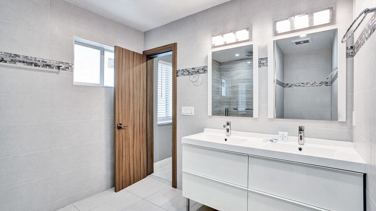 Photo of Bathroom in South Lake