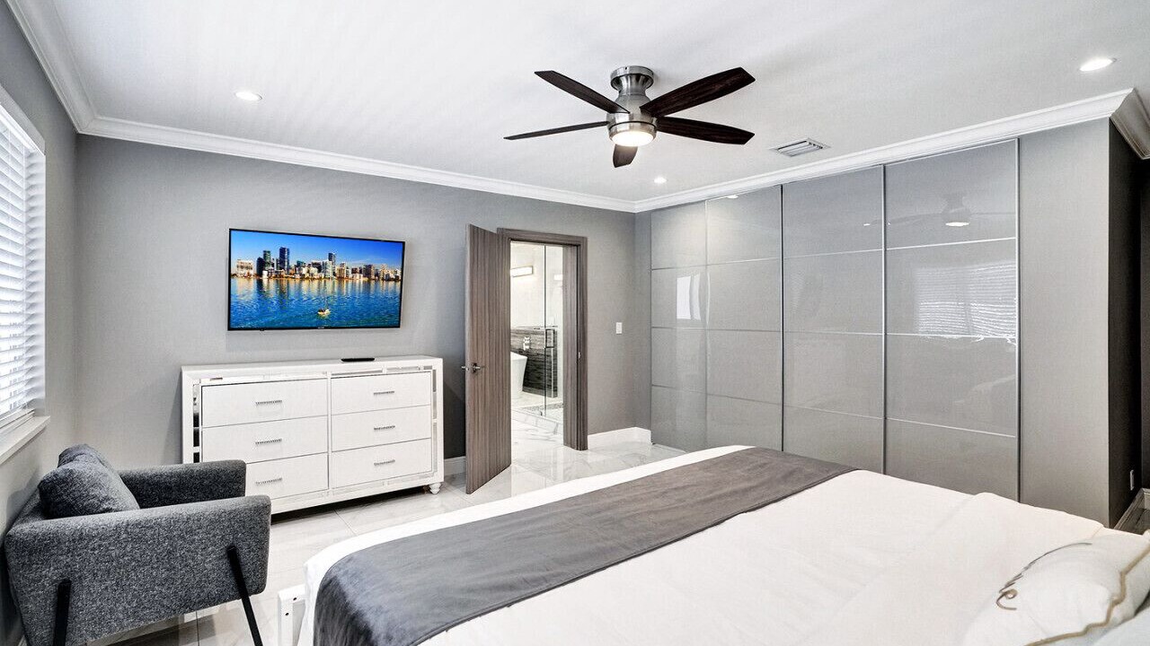 Photo of Bedroom in South Lake