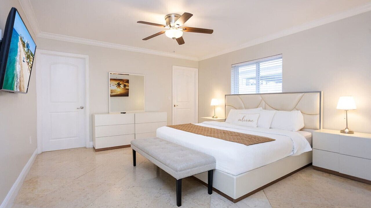 Photo of Bedroom in South Lake