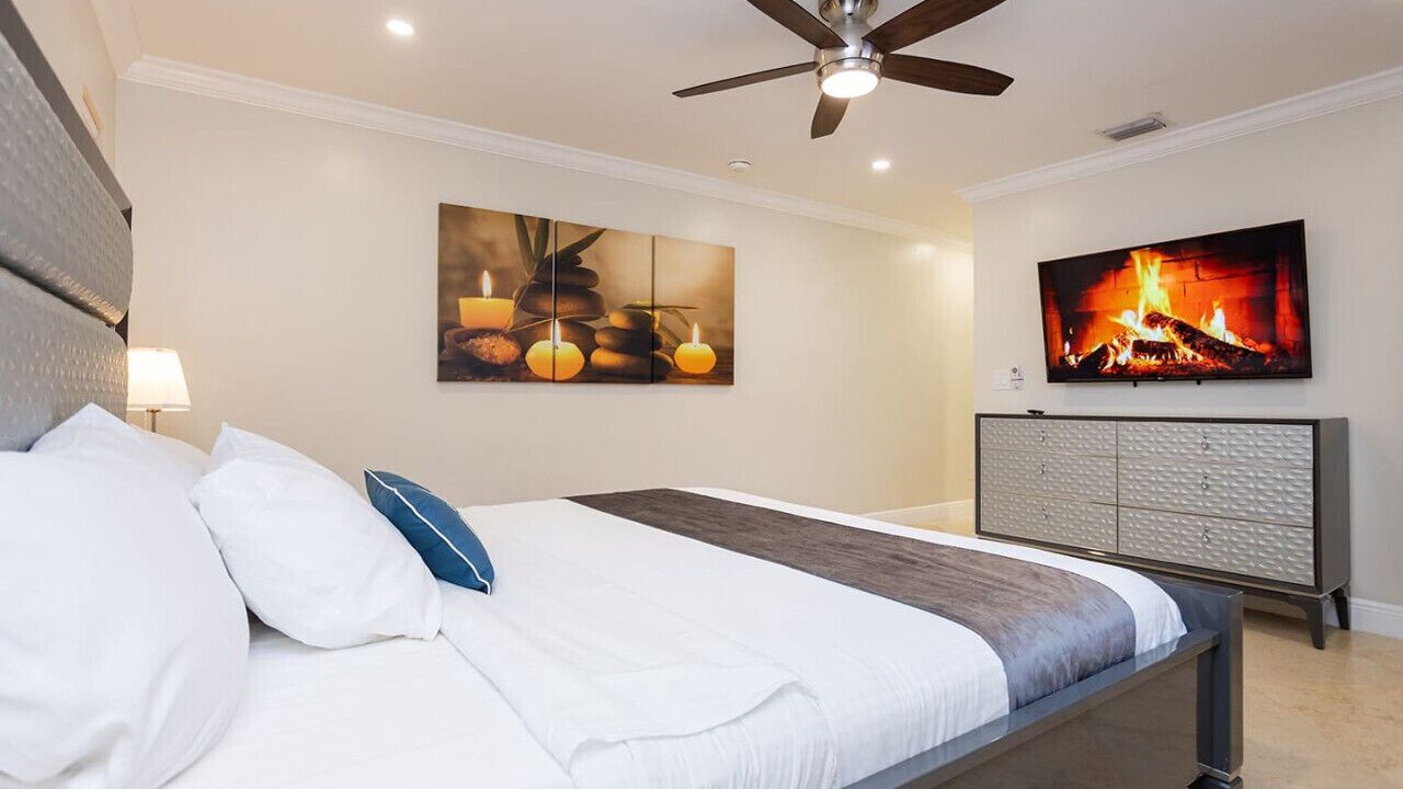 Photo of Bedroom in South Lake