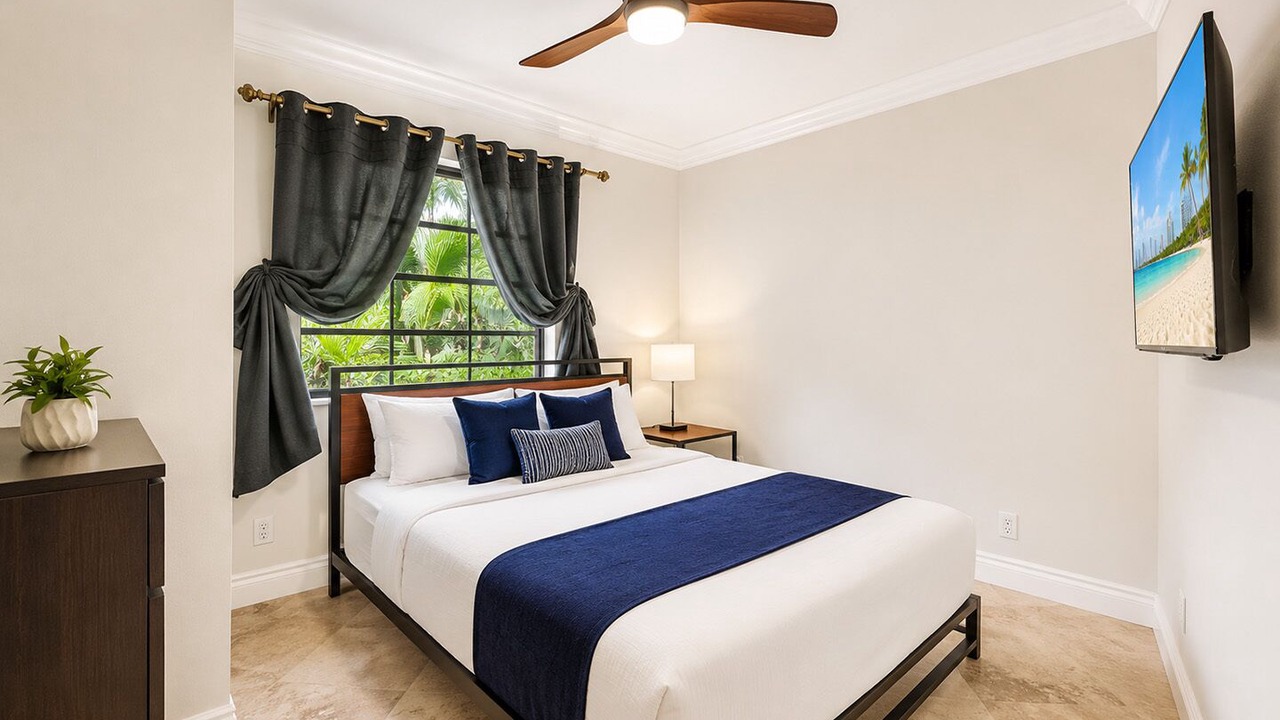 Photo of Bedroom in South Lake