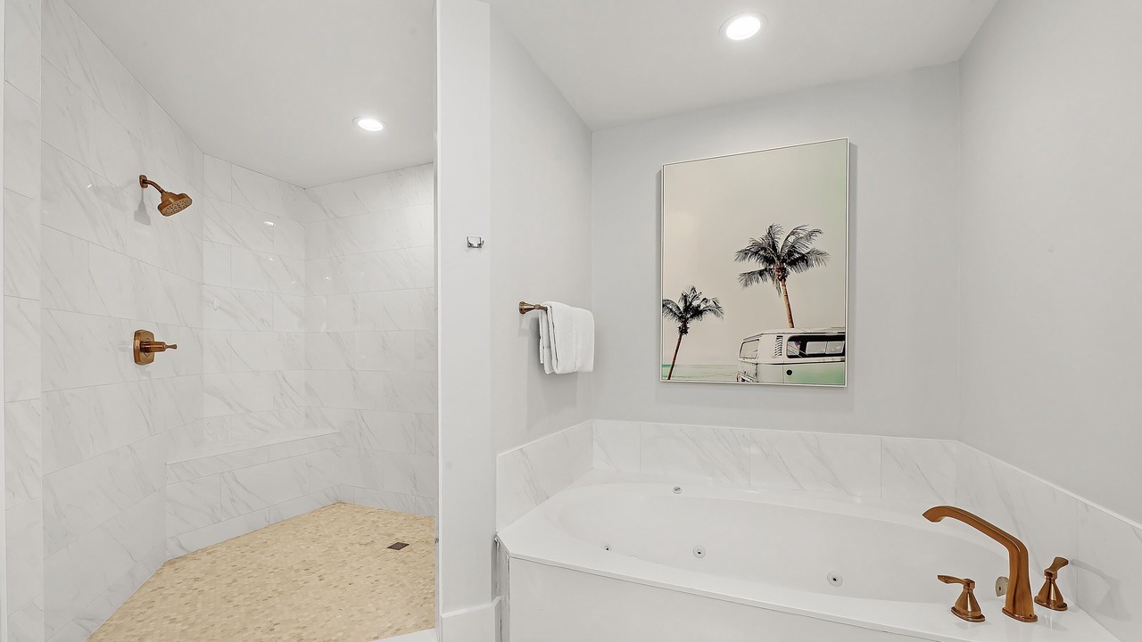 Photo of Bathroom in Dune Allen Beach