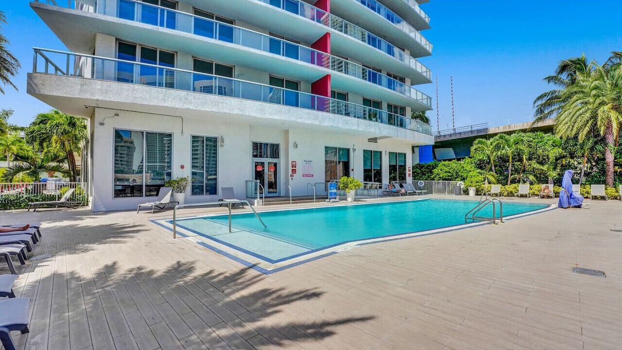 Photo of Outdoor in Hallandale Beach