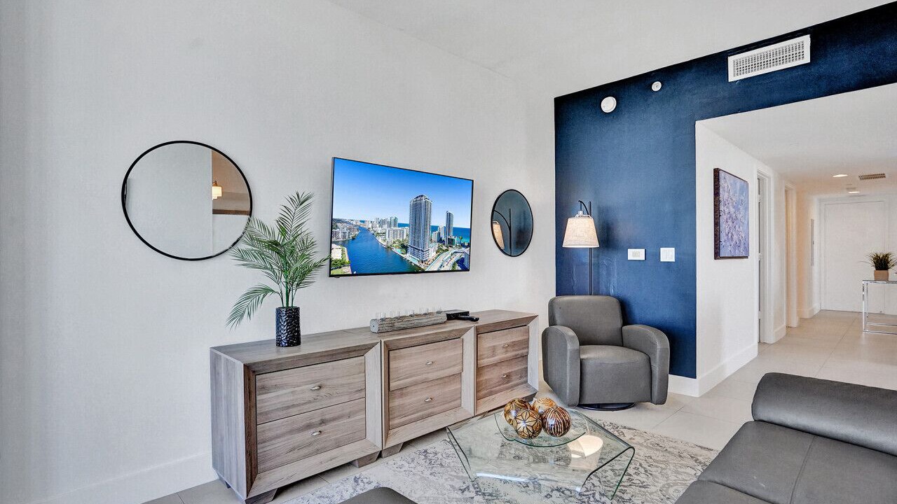 Photo of Livingroom in Hallandale Beach