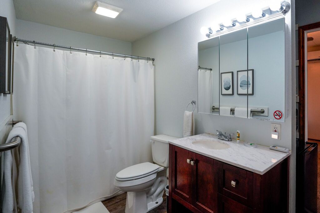 Photo of Bathroom in Ponce De Leon
