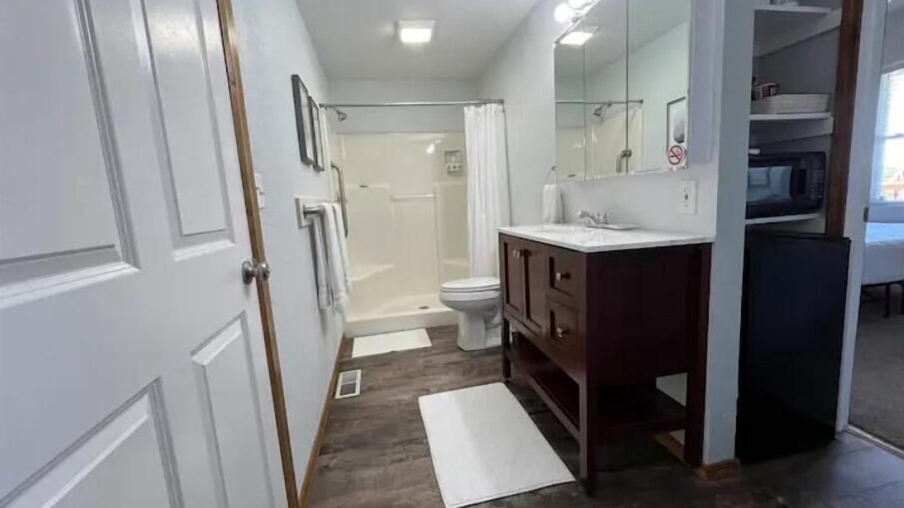 Photo of Bathroom in Ponce De Leon