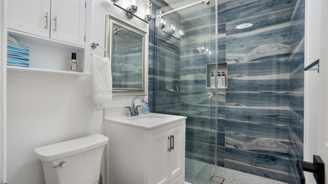 Photo of Bathroom in North Andrews Gardens