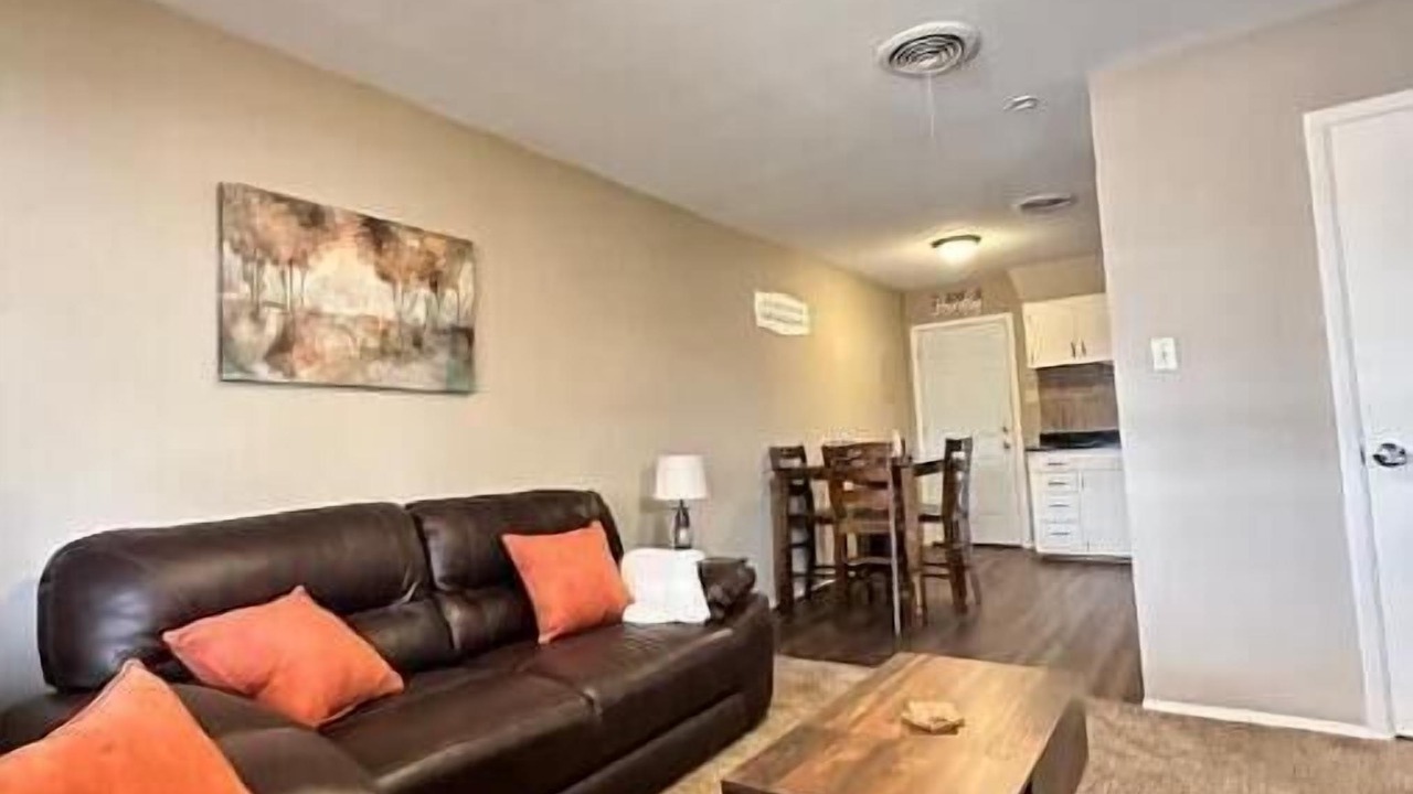 Photo of Livingroom in Jal