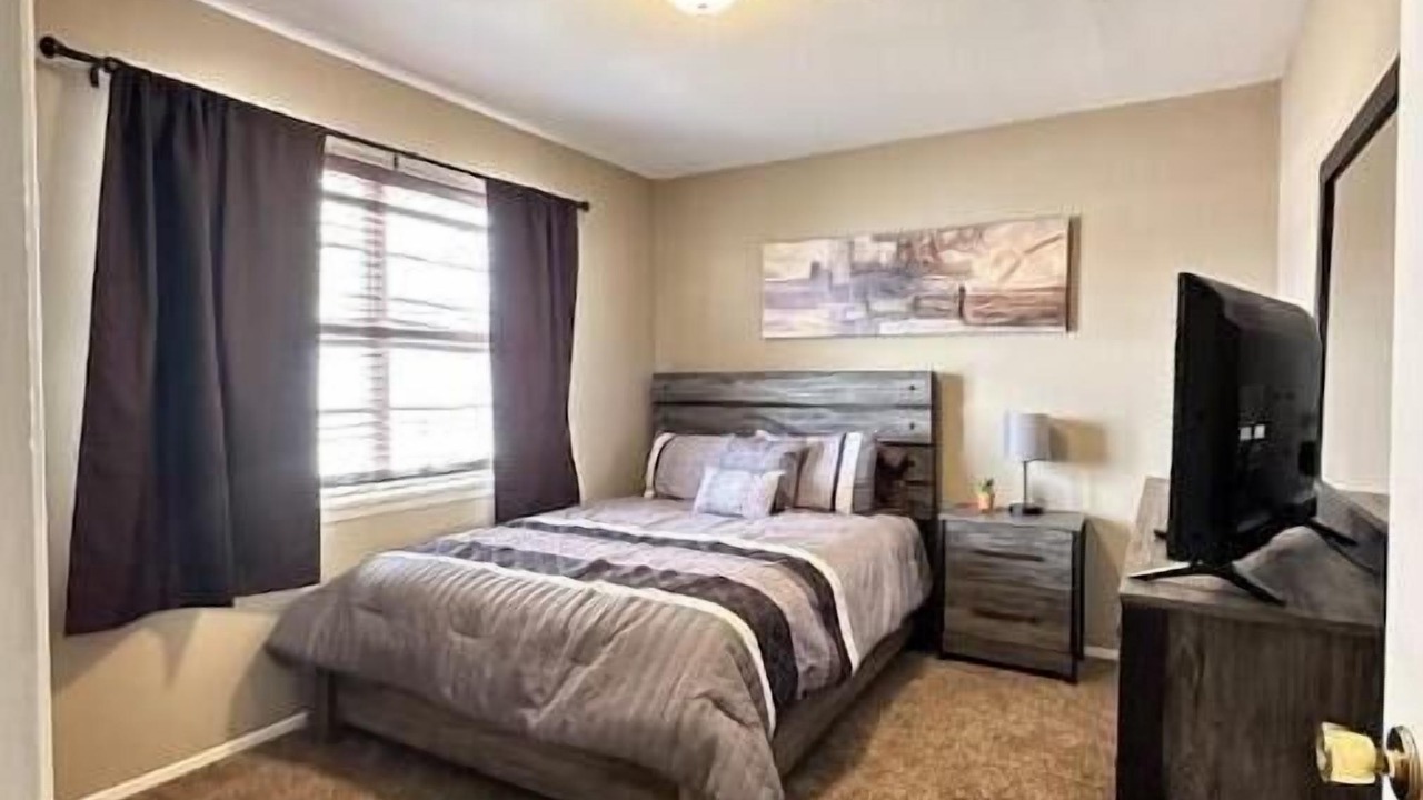 Photo of Bedroom in Jal
