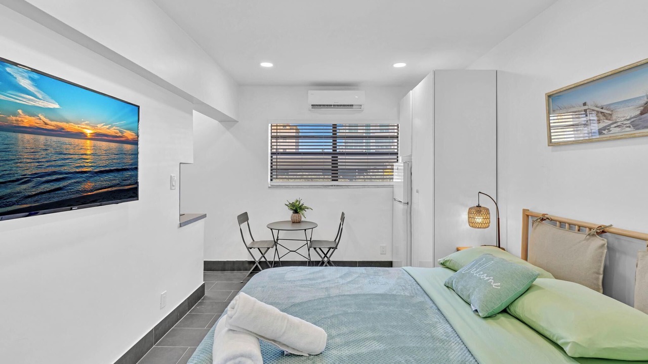 Photo of Bedroom in Hollywood