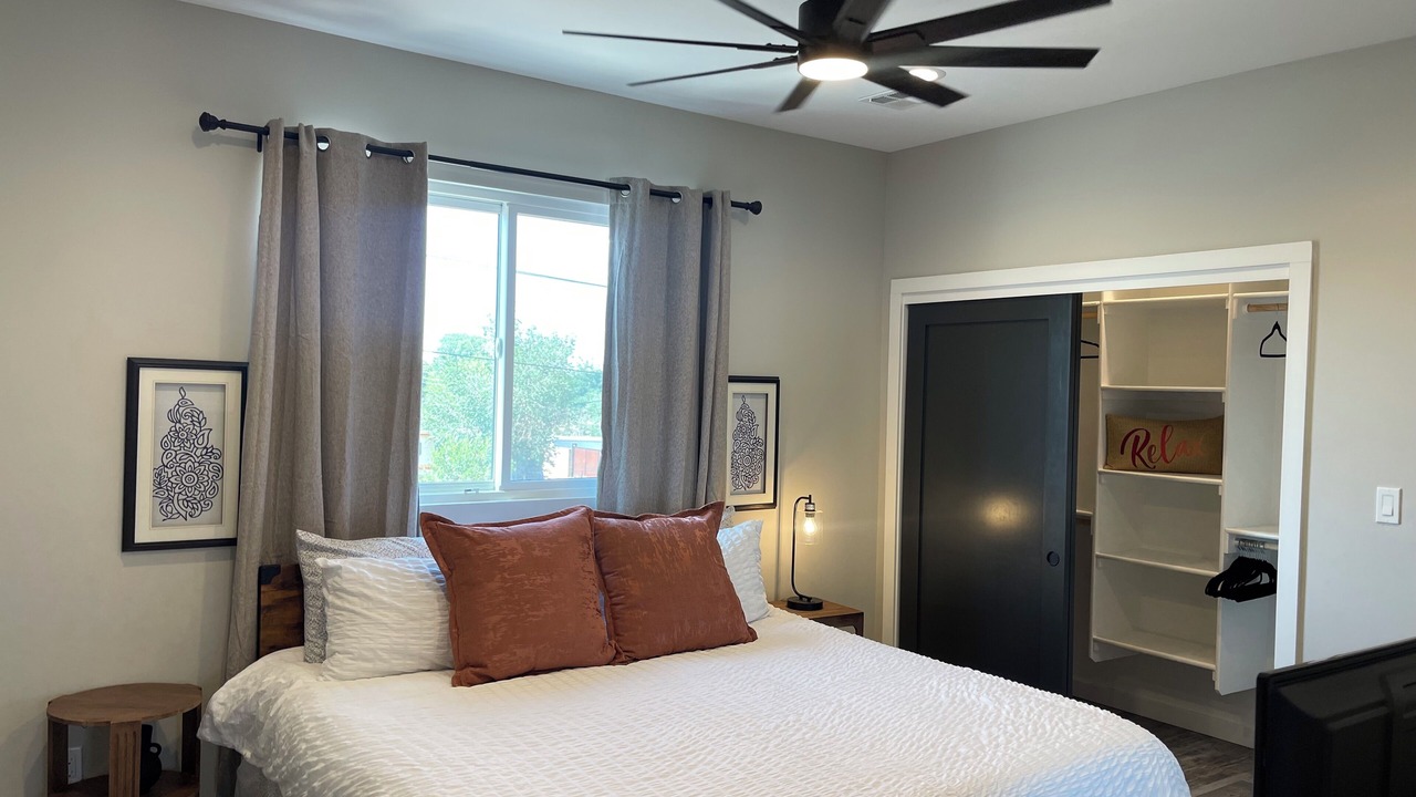 Photo of Bedroom in South Broadway