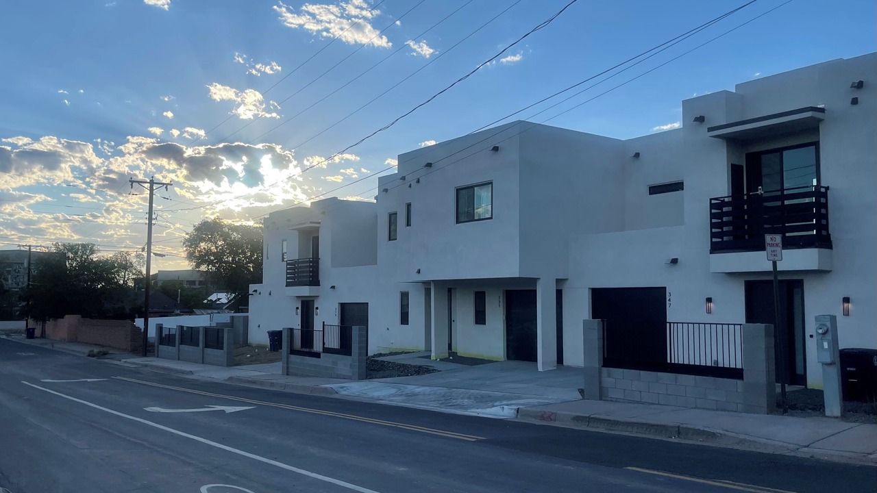 Photo of Outdoor in South Broadway