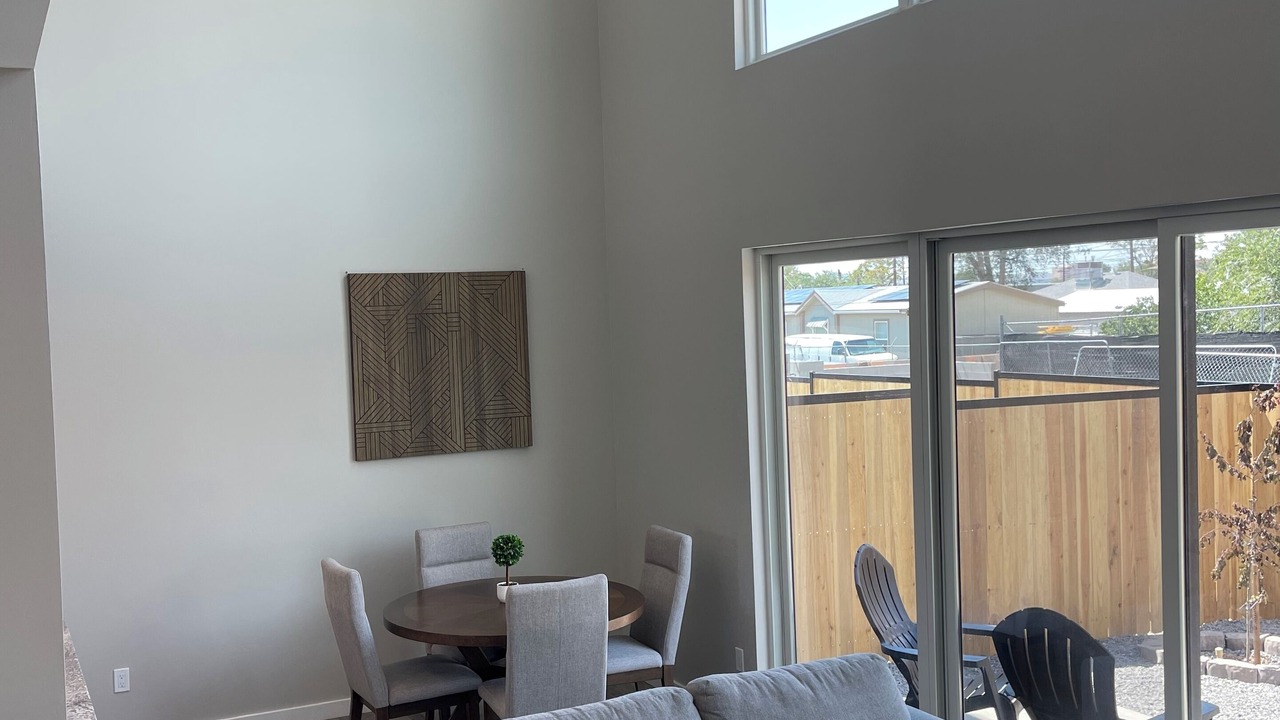 Photo of Livingroom in South Broadway