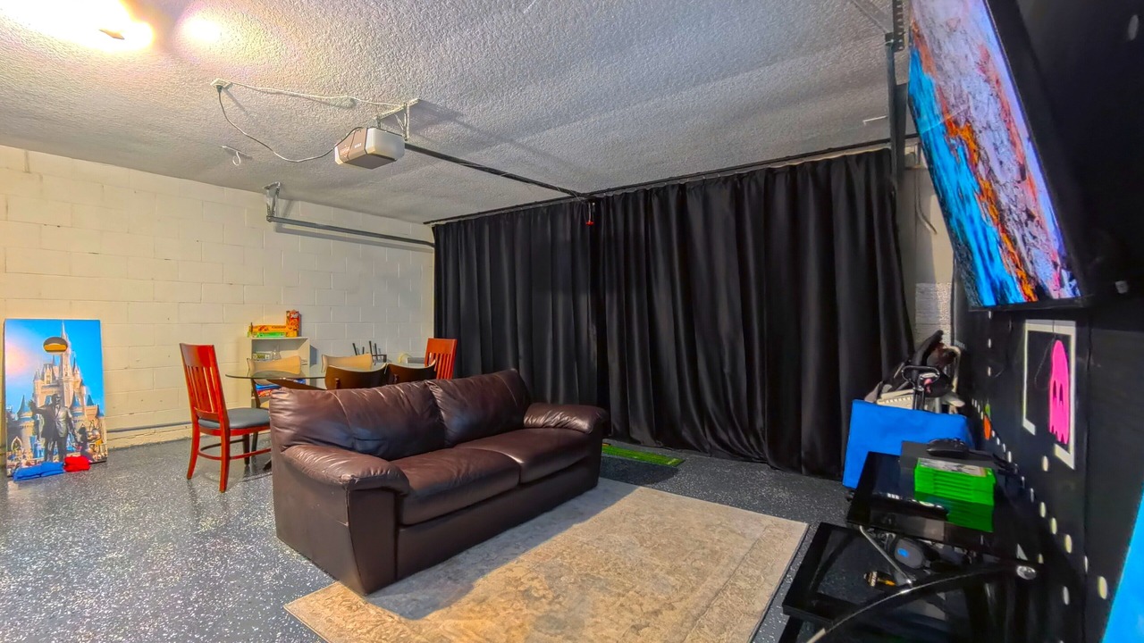 Photo of Livingroom in Westridge