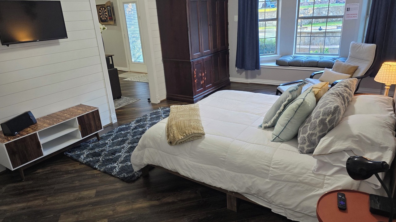 Photo of Bedroom in Combine