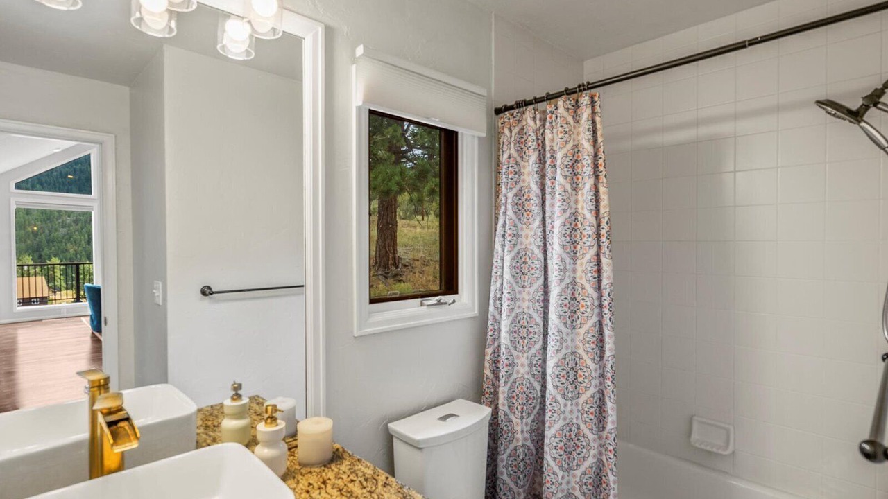 Photo of Bathroom in Bailey