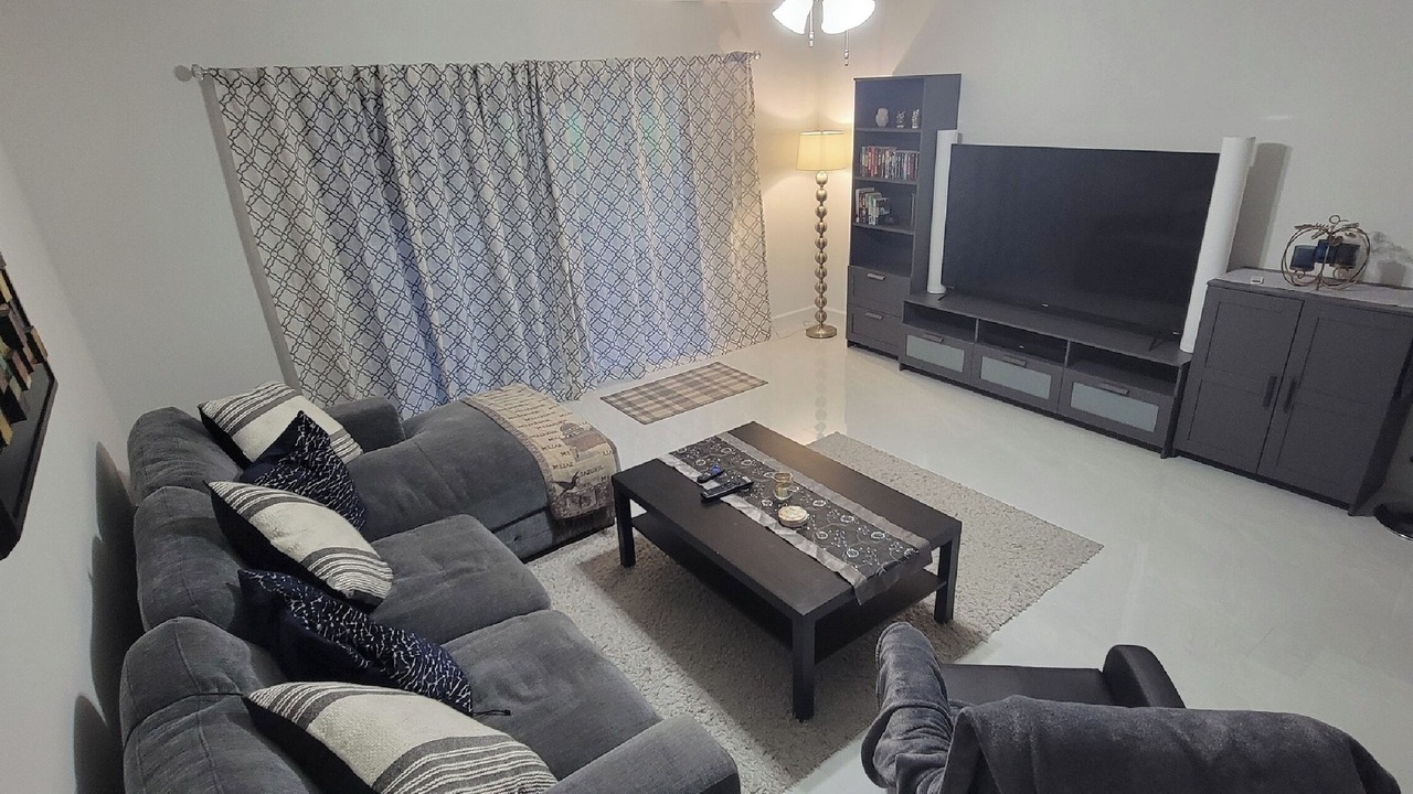 Photo of Livingroom in Deerfield Beach