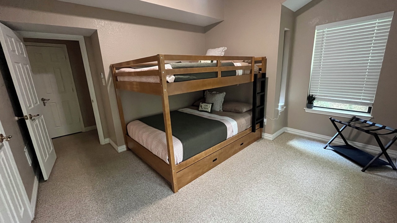 Photo of Bedroom in Pottsboro