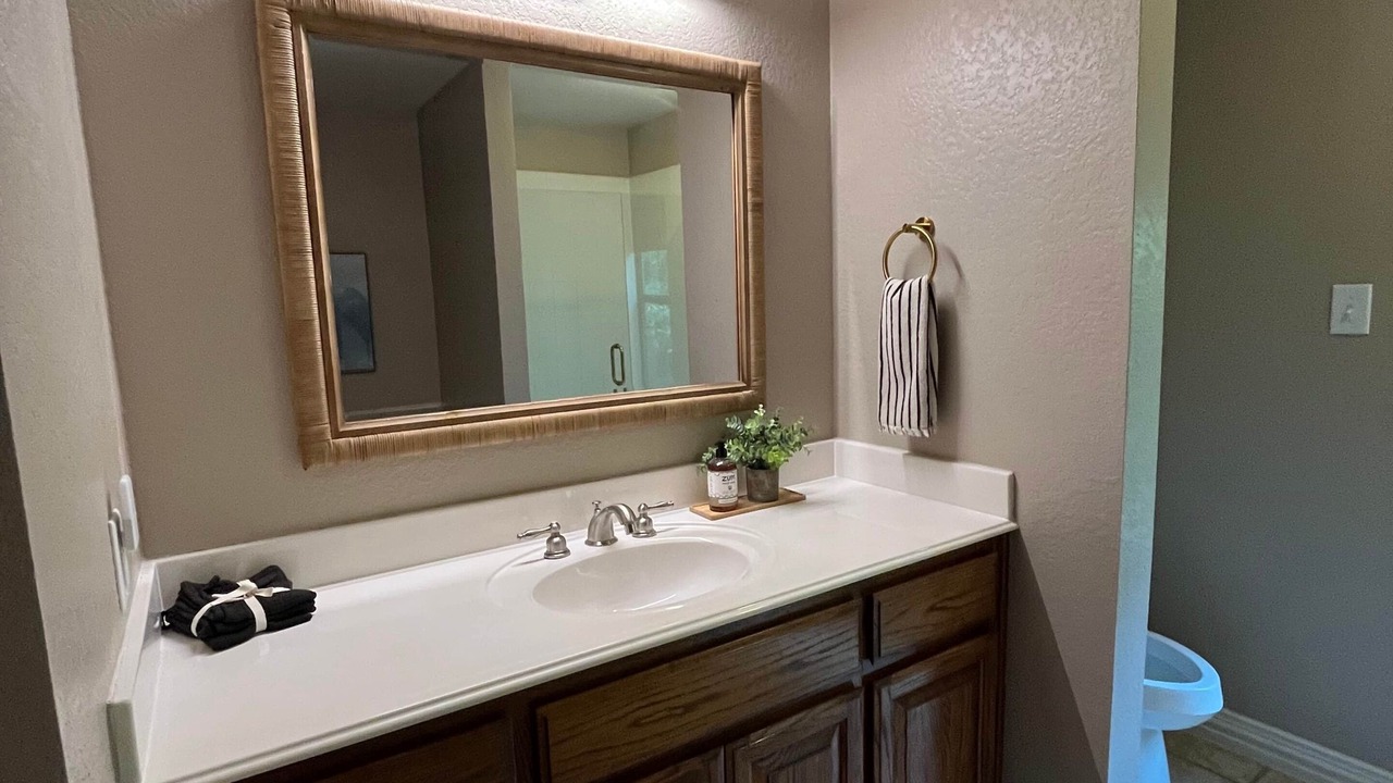 Photo of Bathroom in Pottsboro